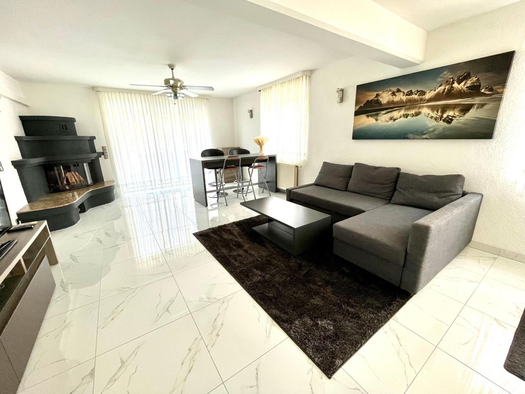 וינה Luxurioeses Apartment Mit Pool מראה חיצוני תמונה